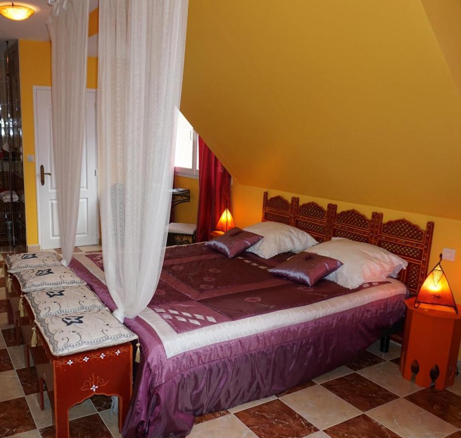 Les Centauris Bed & Breakfast Pleguien Luaran gambar