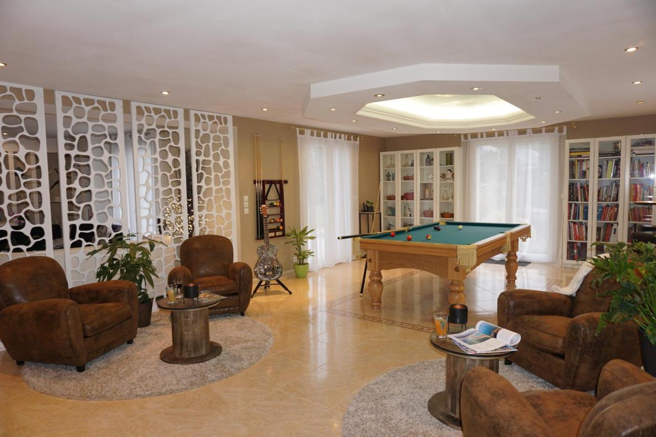 Les Centauris Bed & Breakfast Pleguien Luaran gambar